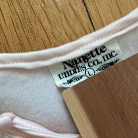 Vintage Bed Jacket Pink with Cream Lace Frill Neck and Tiered Lace Cuffs Size L - Picture 7 of 13